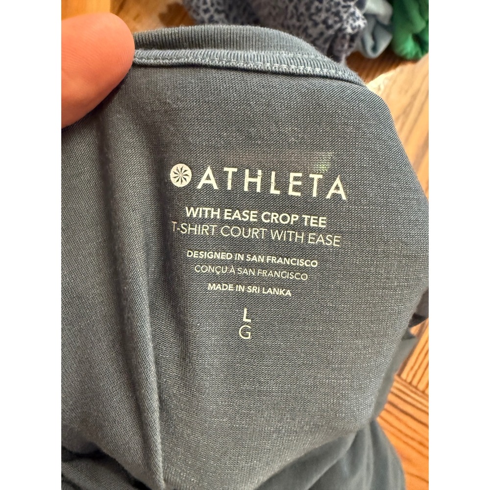 Athleta With Ease Crop Tee Womens L Blue Short Sleeve Relaxed Boxy T-Shirt - Picture 3 of 3